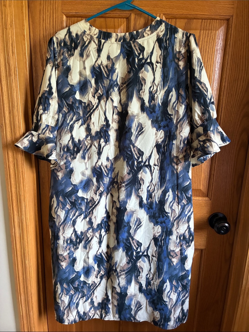 Amazon Women's Midi Dress in Blue, White, Tan Abstract Print - Picture 4 of 6